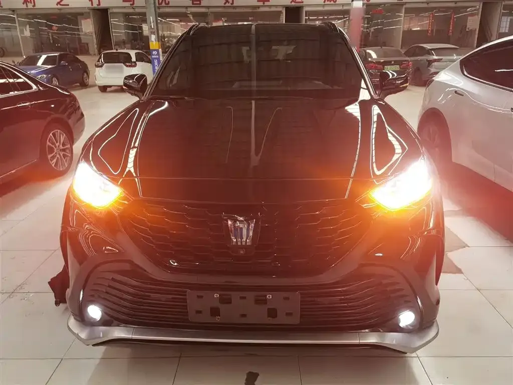 Toyota Crown Kluger 2022 из CN, фото 9