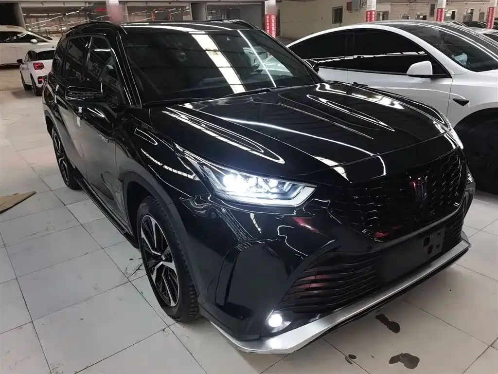 Toyota Crown Kluger 2022 из CN, фото 8