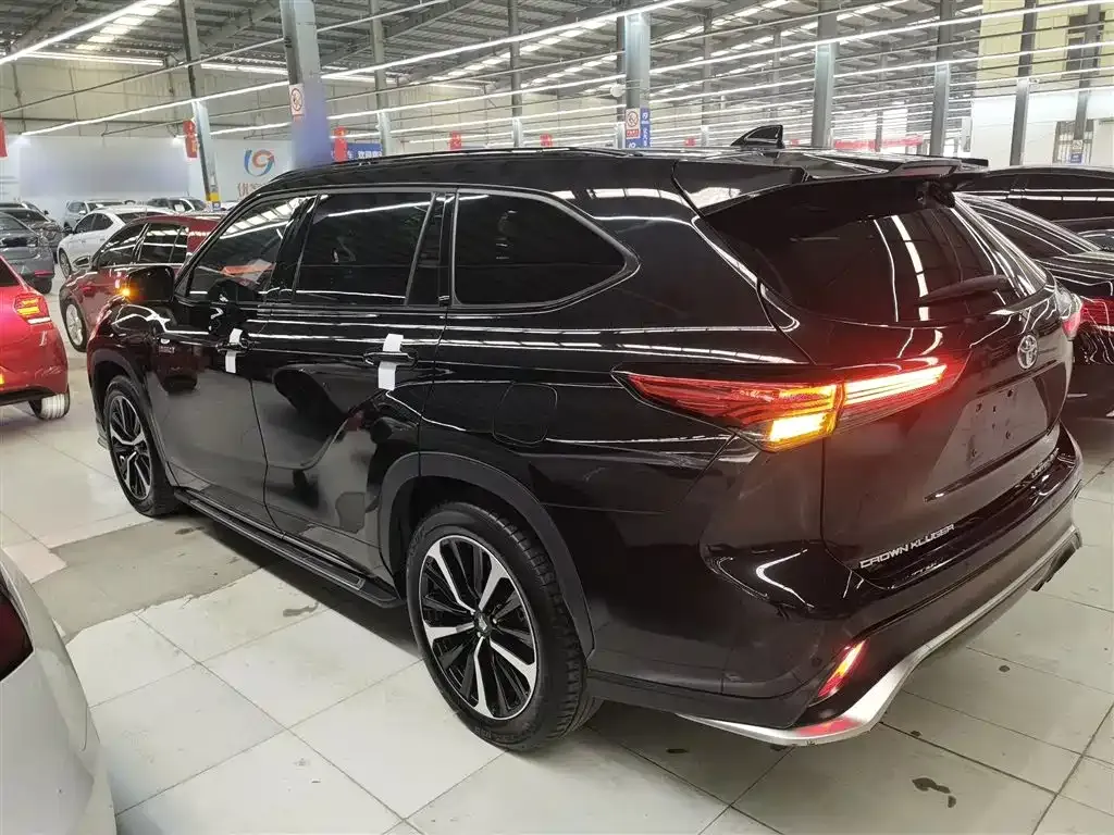 Toyota Crown Kluger 2022 из CN, фото 7