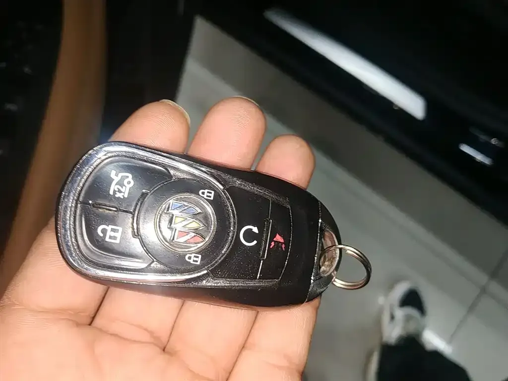 Buick LaCrosse 2021 из CN, фото 2