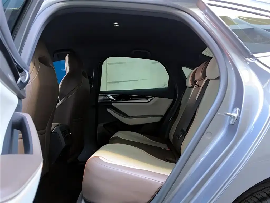 BYD Qin PLUS 2025 из CN, фото 10