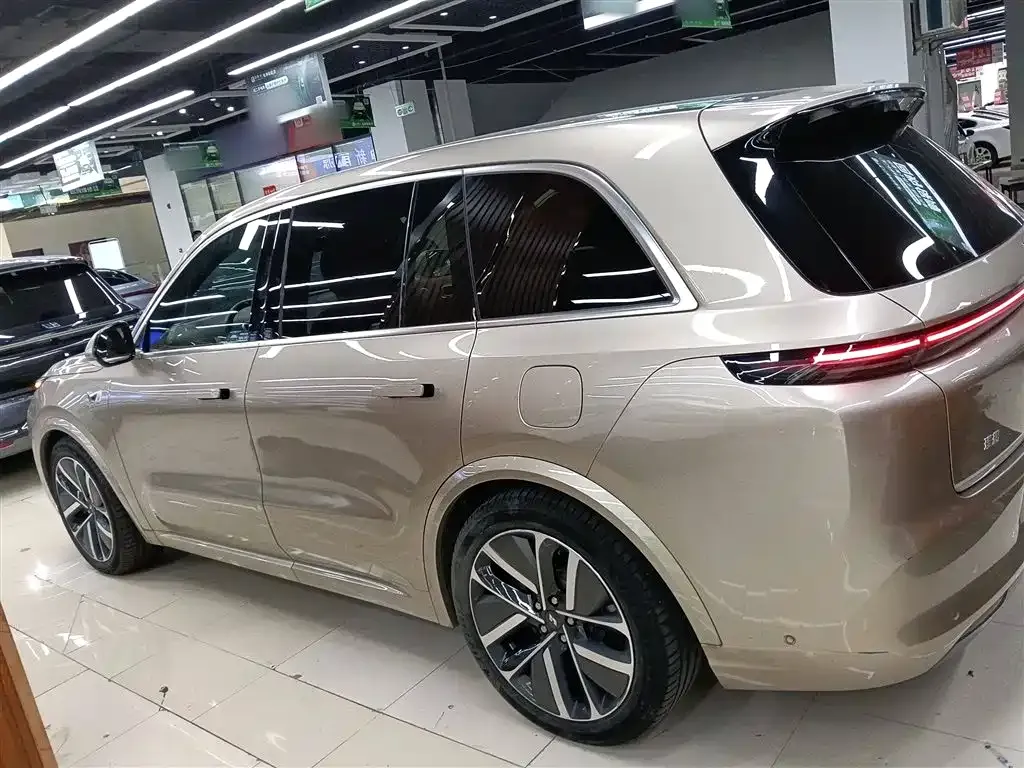 Li Auto L8 2023 из CN, фото 4