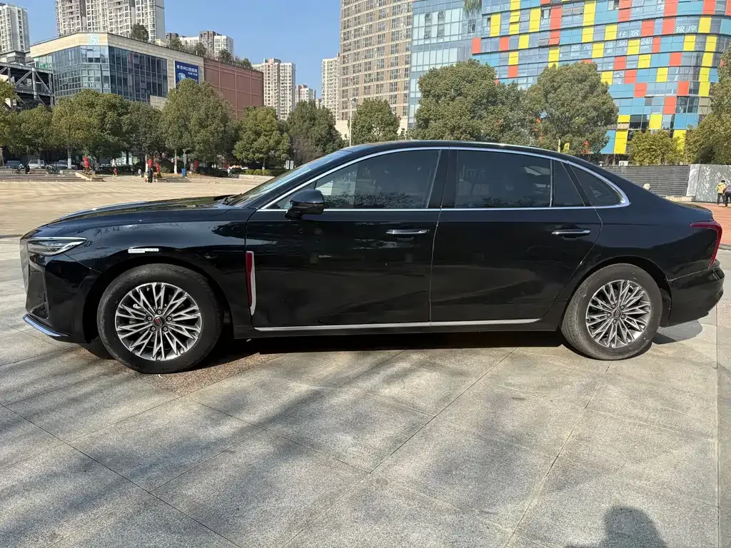Hongqi H5 — фото 10