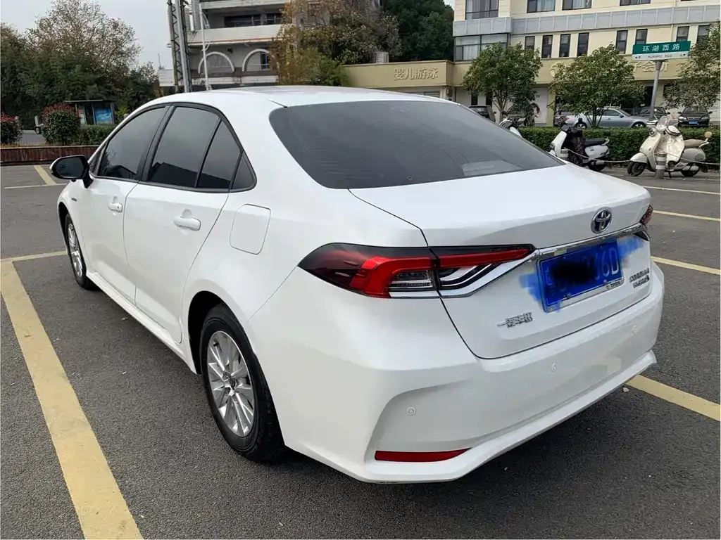 Toyota Corolla 2024 из CN, фото 8