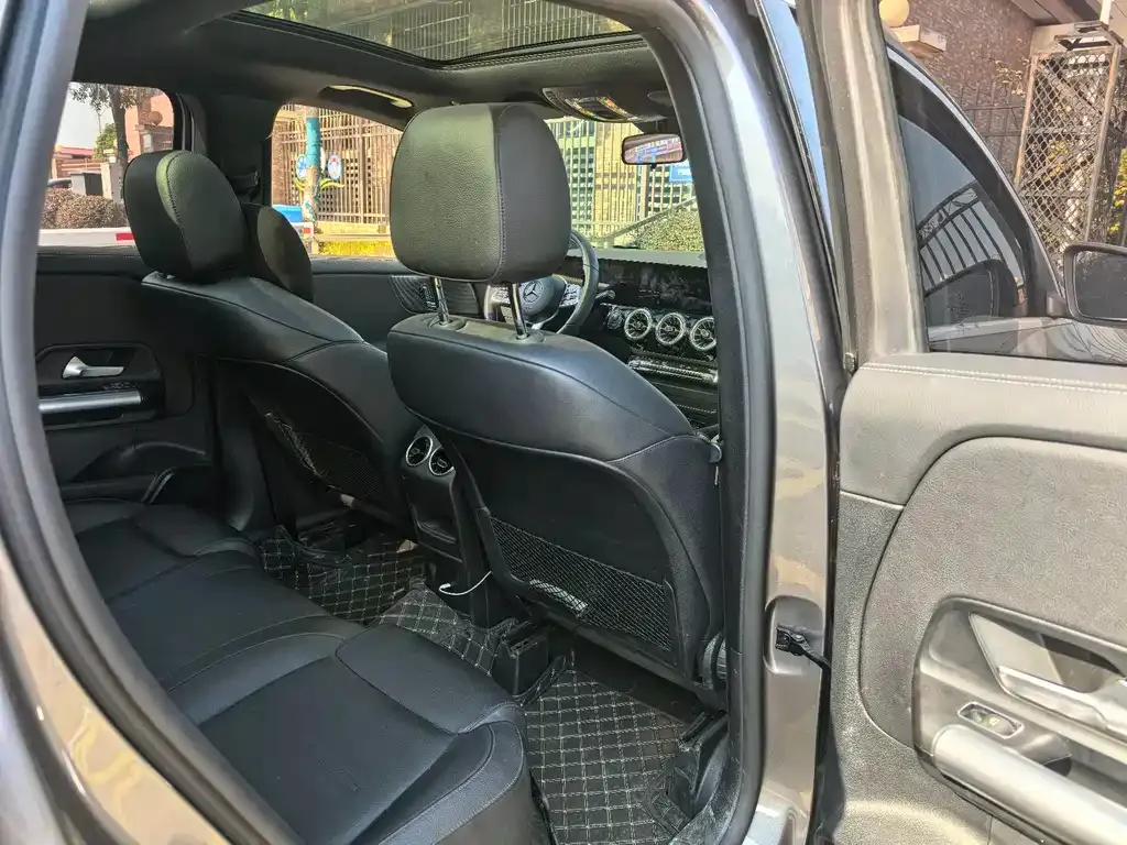 Mercedes-Benz GLA — фото 10