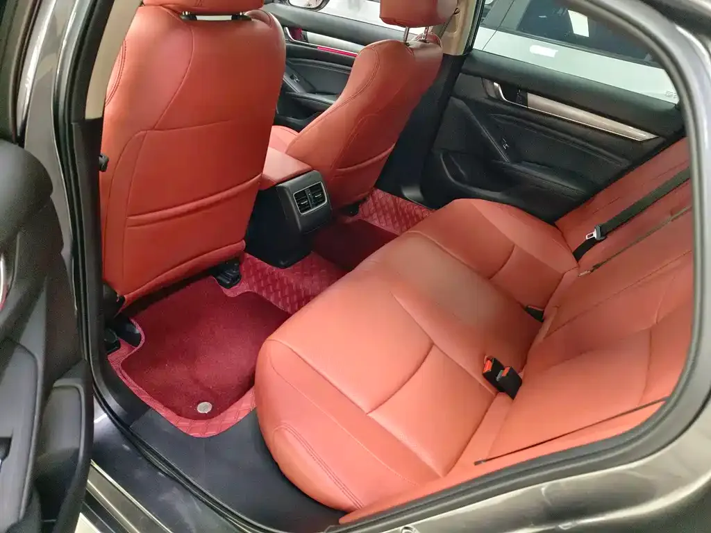 Honda Accord — фото 5