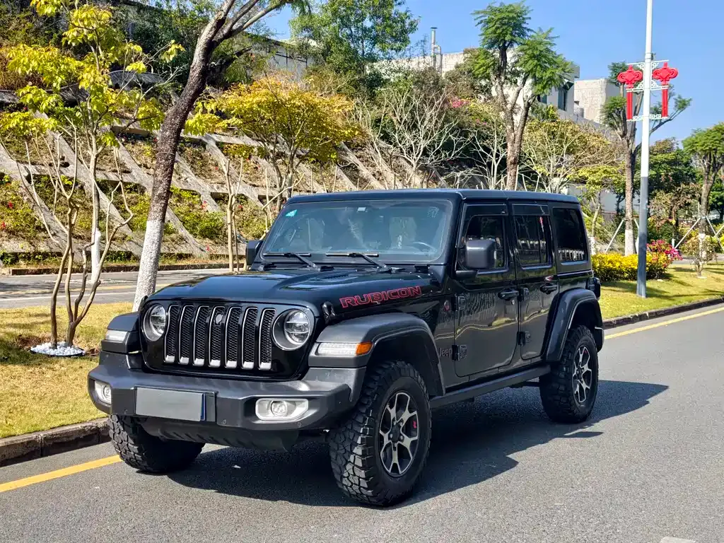 Jeep Wrangler — фото 1