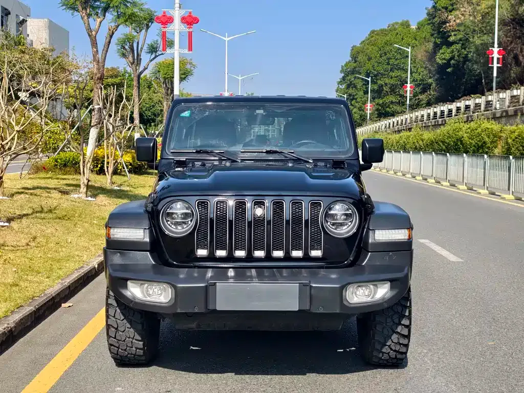 Jeep Wrangler — фото 6