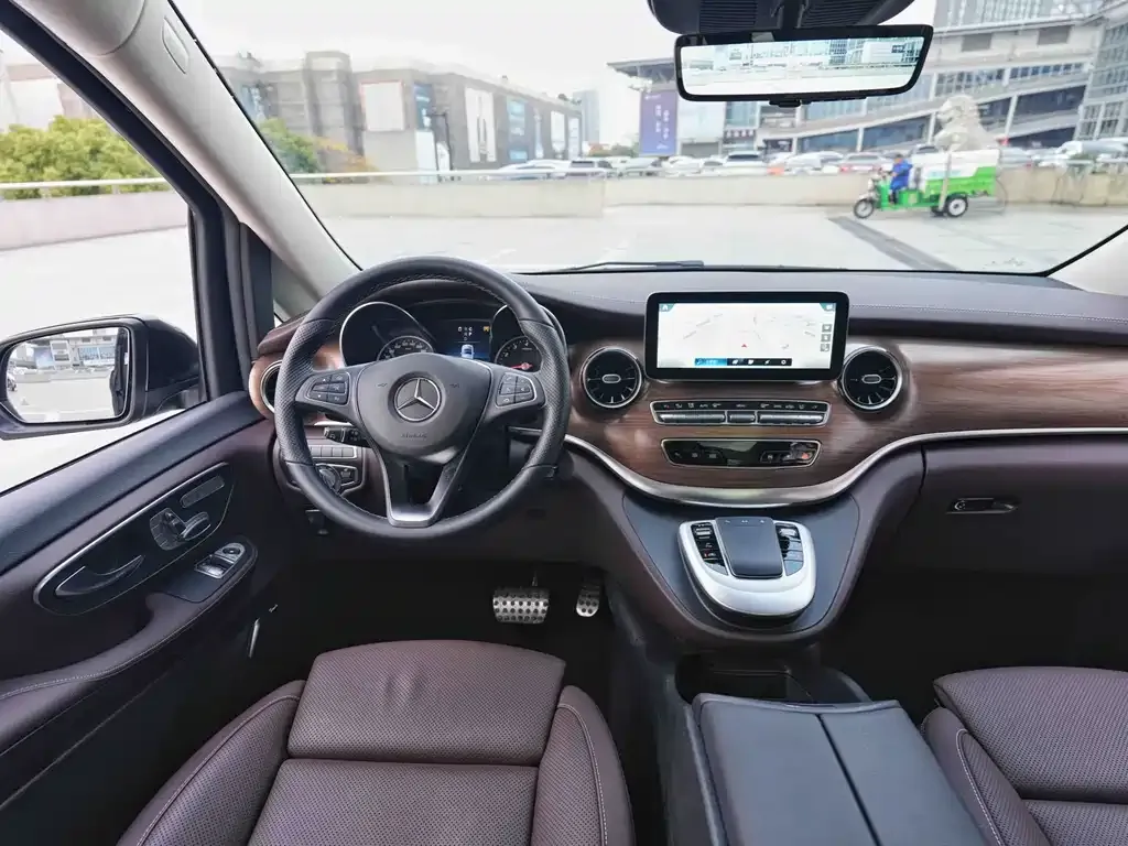 Mercedes-Benz V-Class 2023 из CN, фото 6