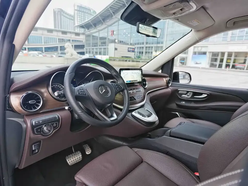 Mercedes-Benz V-Class 2023 из CN, фото 10