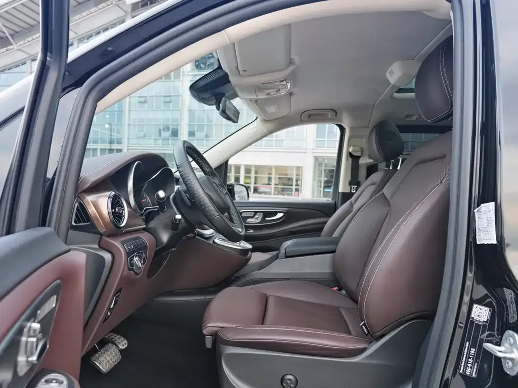 Mercedes-Benz V-Class 2023 из CN, фото 7