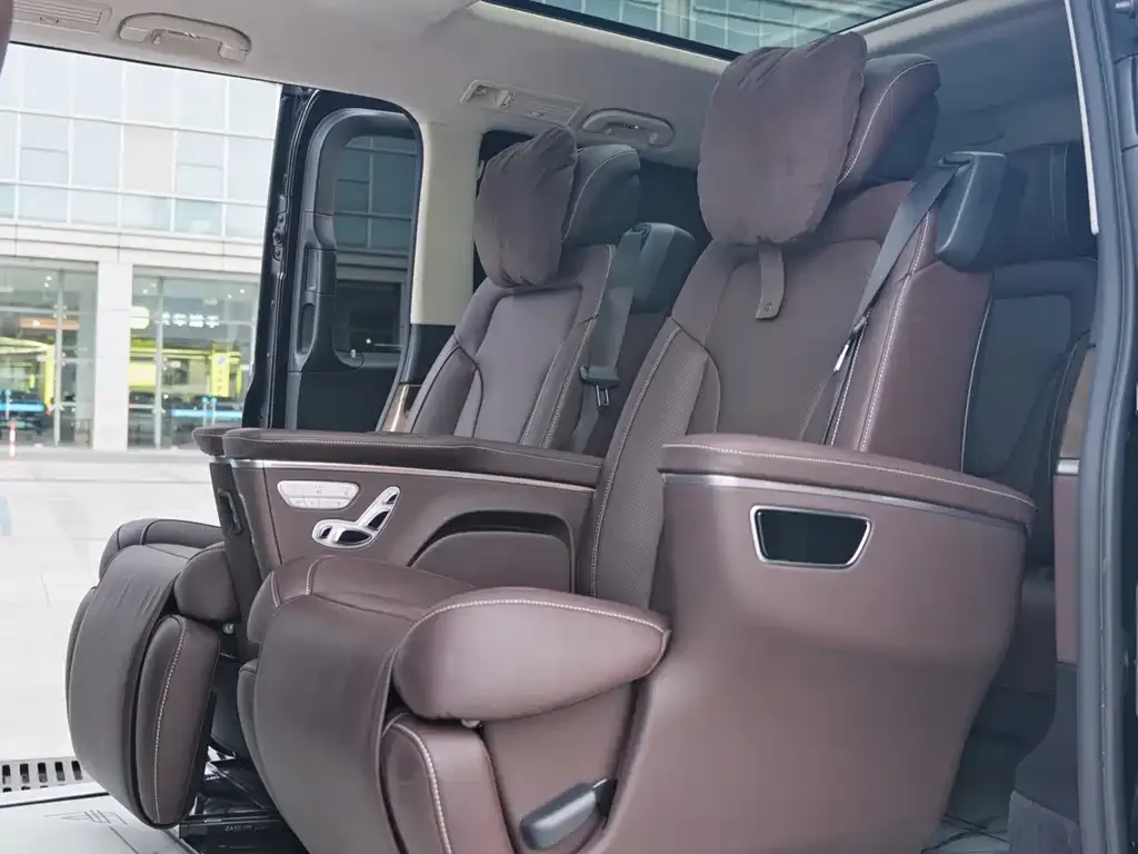 Mercedes-Benz V-Class 2023 из CN, фото 5