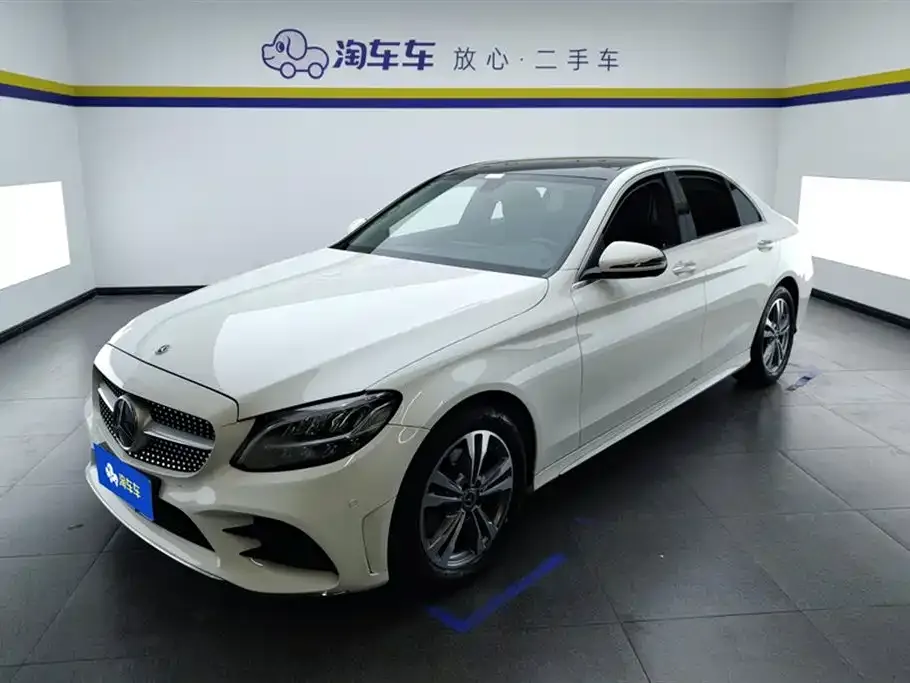 Mercedes-Benz C-Class — фото 1