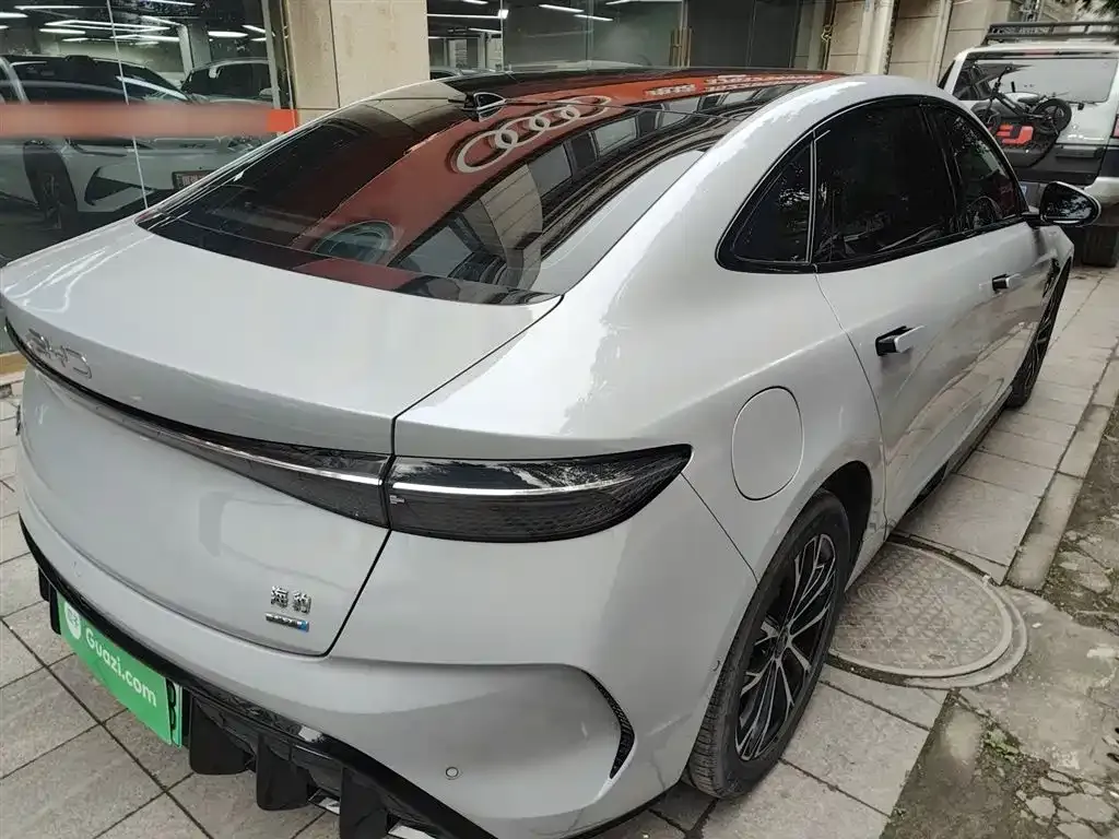 BYD Seal — фото 8