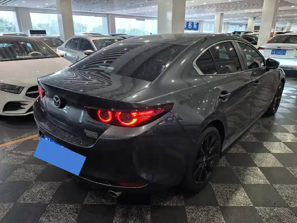Mazda 3 Axela 2025 из CN, фото 8