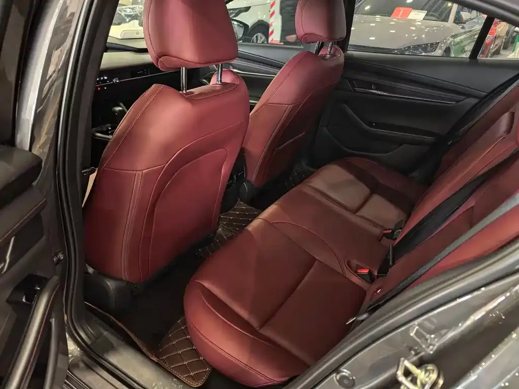 Mazda 3 Axela 2025 из CN, фото 7