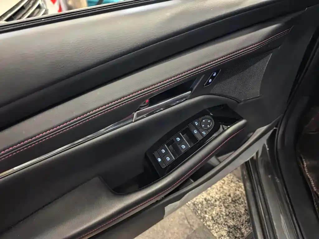 Mazda 3 Axela 2025 из CN, фото 6