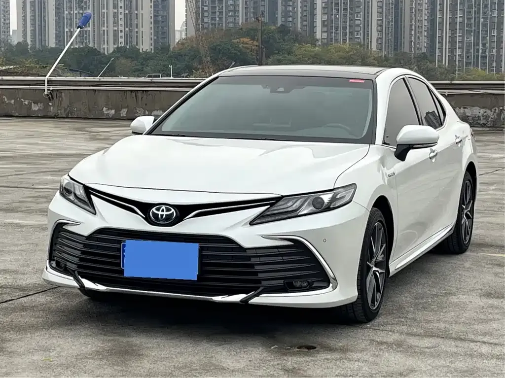 Toyota Camry 2023 из CN, фото 1