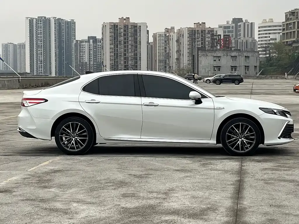 Toyota Camry 2023 из CN, фото 7