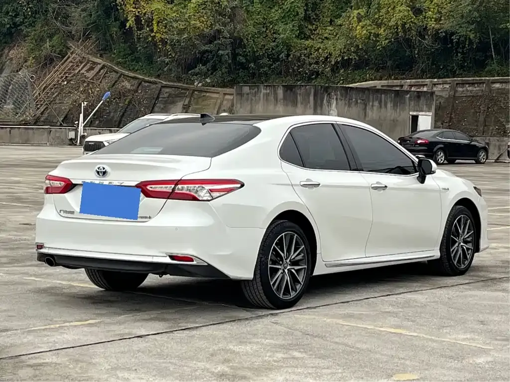 Toyota Camry 2023 из CN, фото 8
