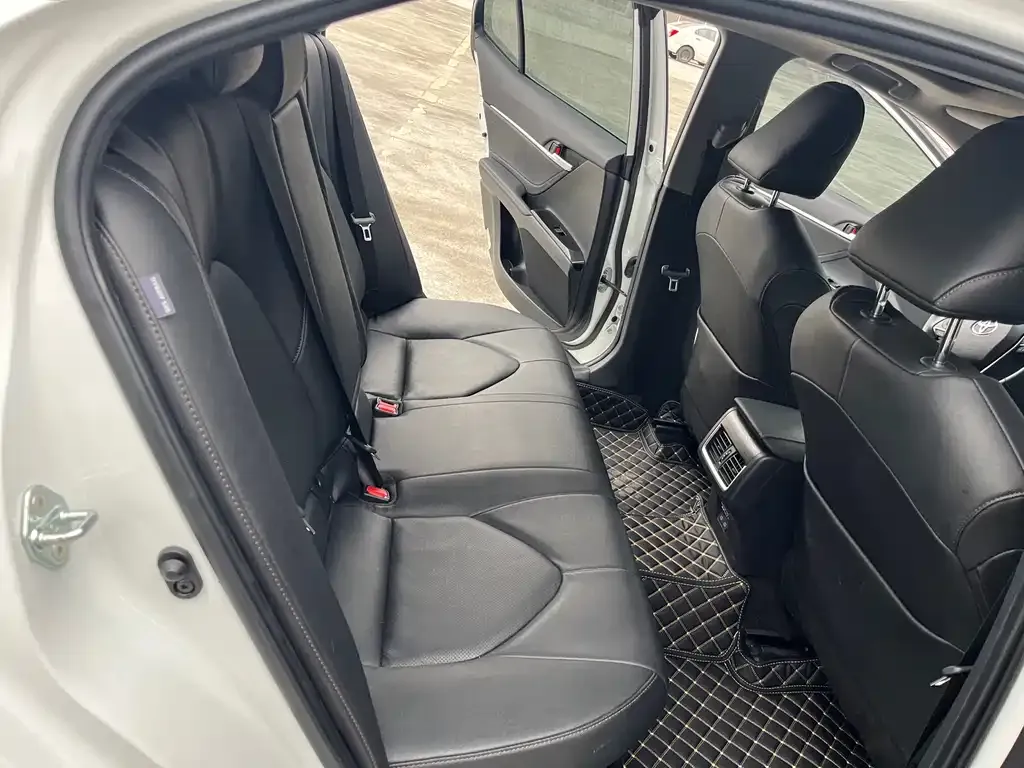 Toyota Camry 2023 из CN, фото 3