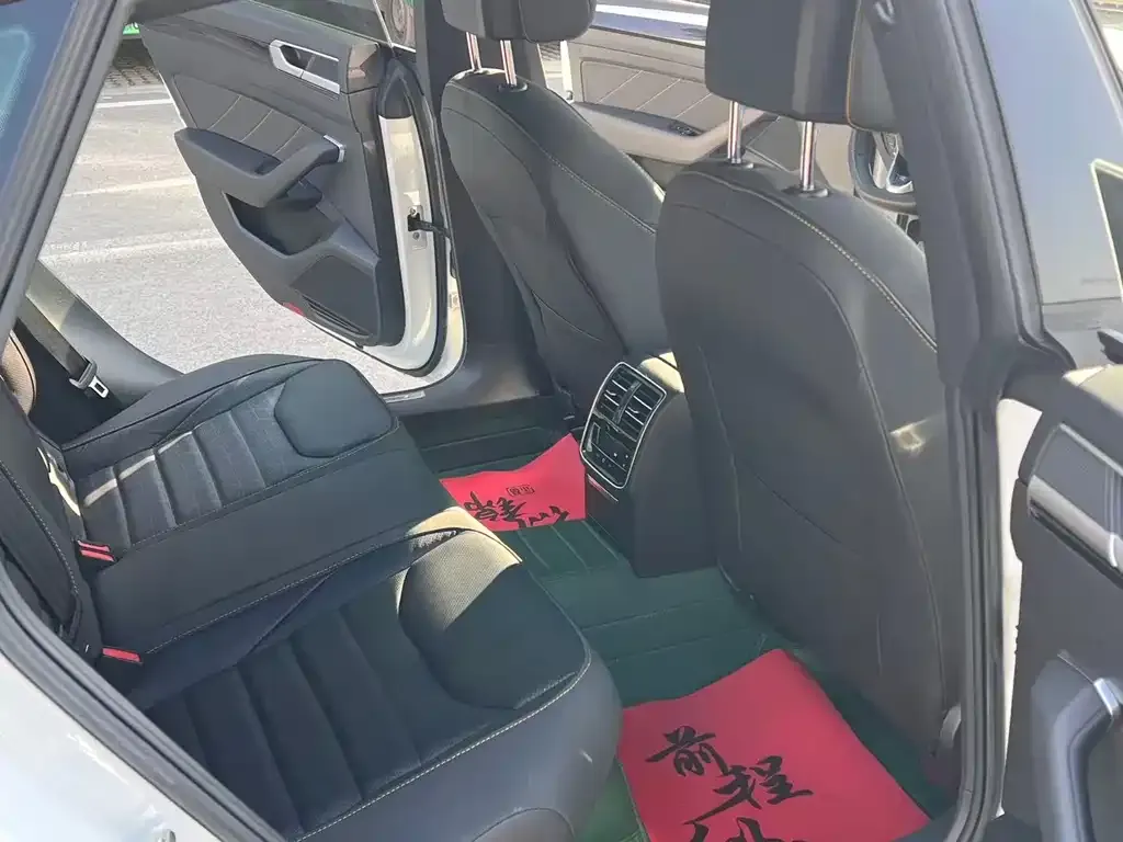 Volkswagen CC 2023 из CN, фото 6