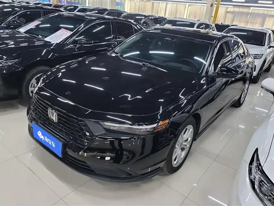 Honda Accord — фото 1