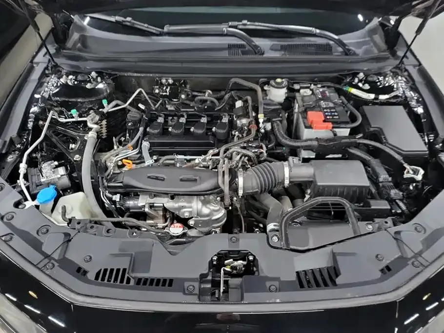 Honda Accord — фото 10