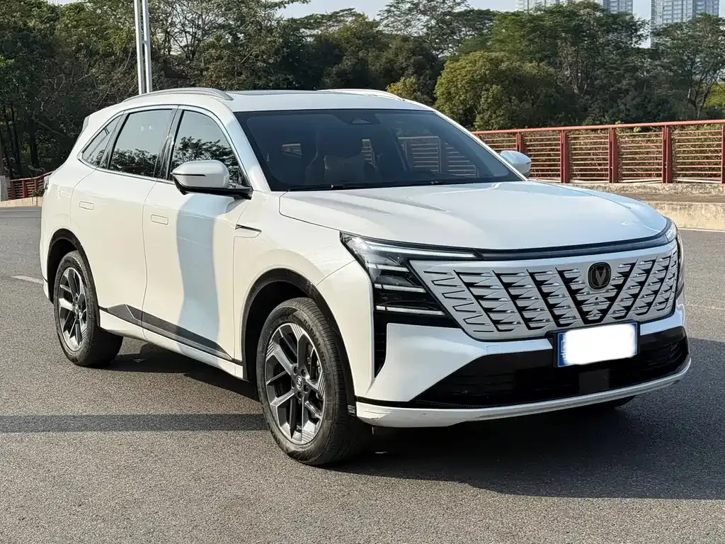 Changan CS75PLUS — фото 8