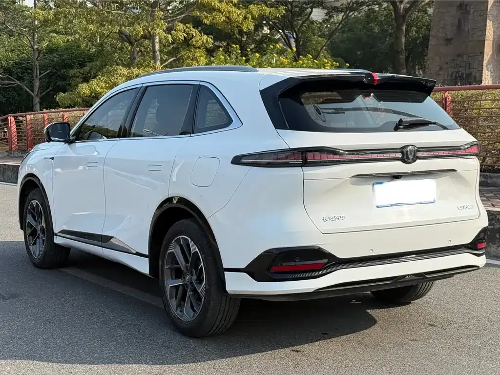 Changan CS75PLUS — фото 10