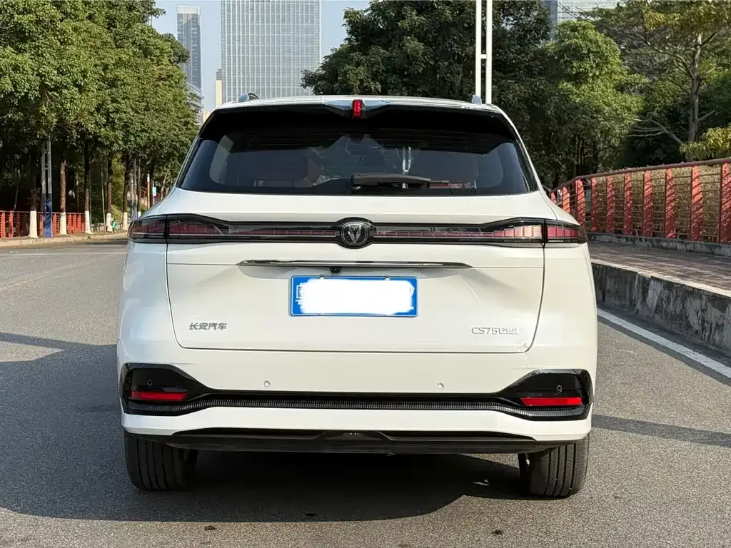 Changan CS75PLUS — фото 6