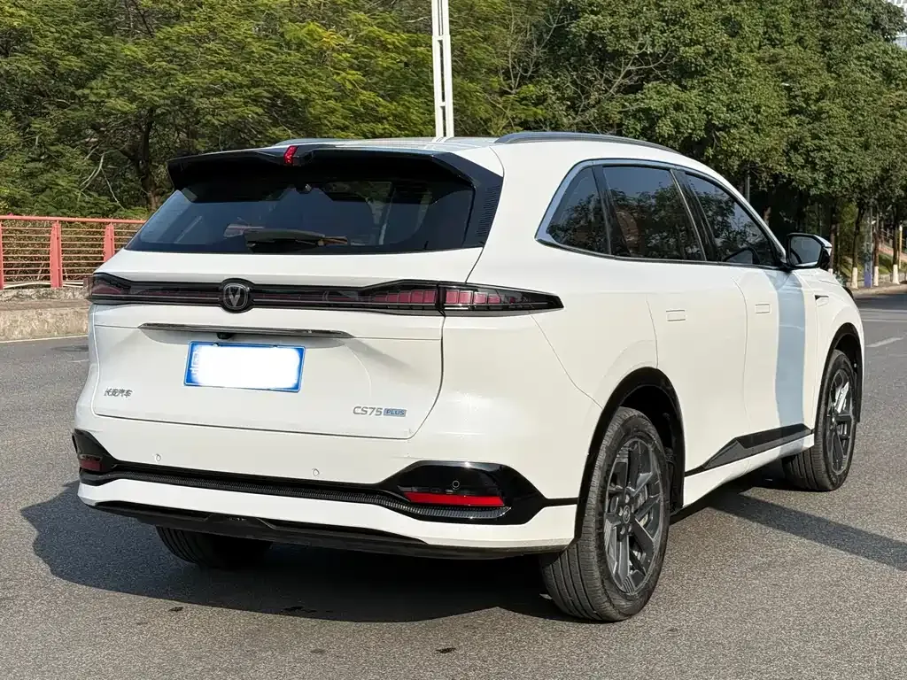 Changan CS75PLUS — фото 7