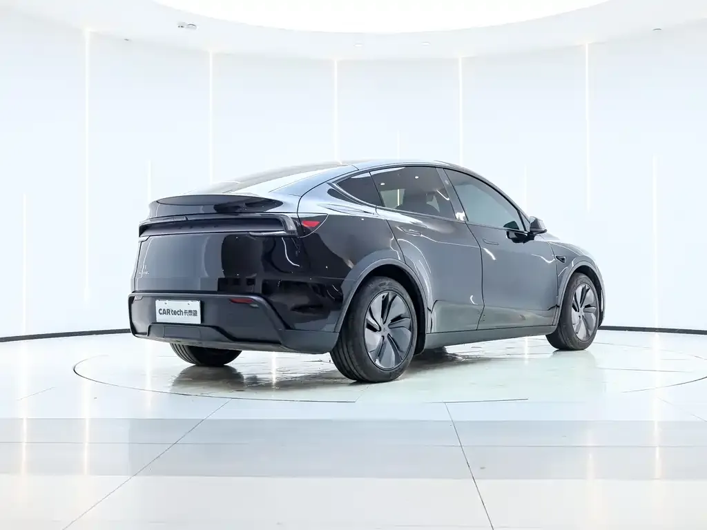 Tesla Model Y 2025 из CN, фото 2
