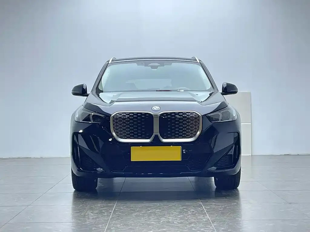 BMW iX1 2024 из CN, фото 4