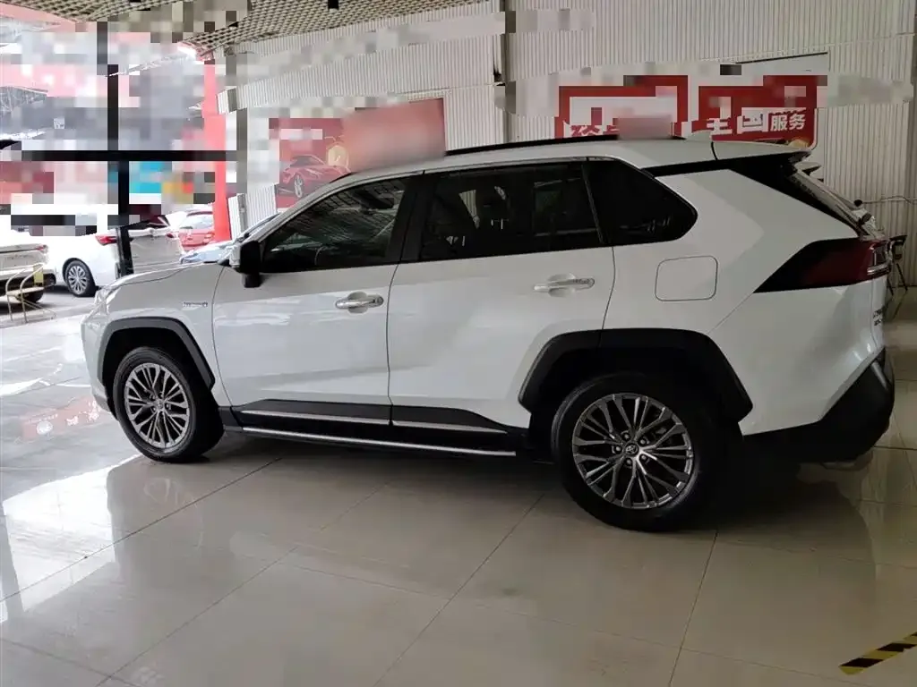 Toyota Wildlander 2023 из CN, фото 5