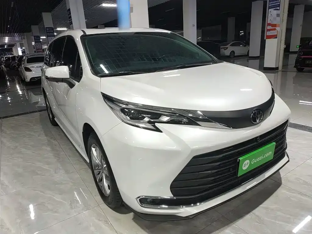 Toyota Sienna 2025 из CN, фото 9