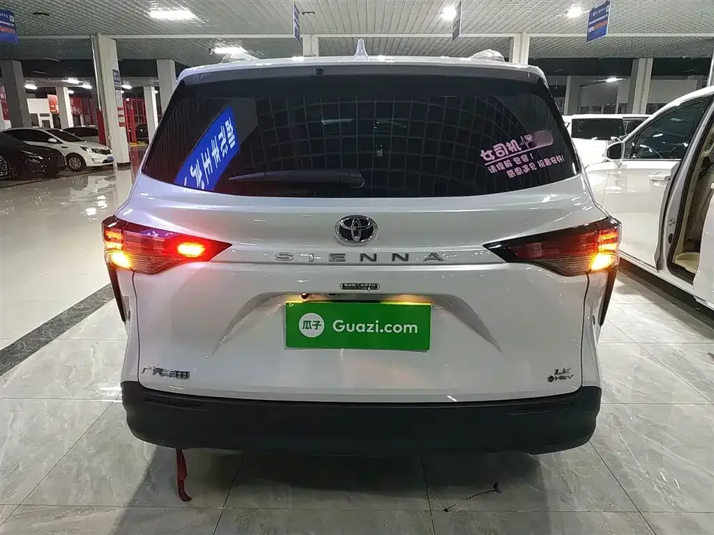 Toyota Sienna 2025 из CN, фото 10