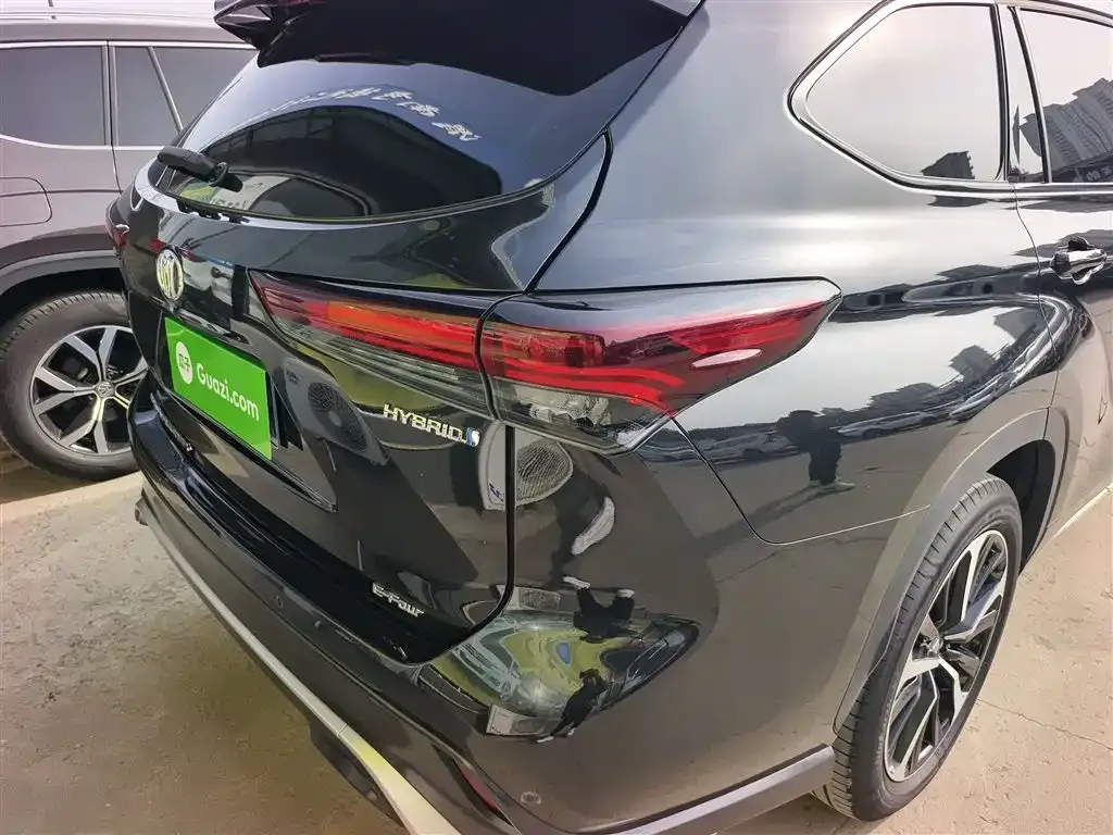 Toyota Crown Kluger 2024 из CN, фото 6