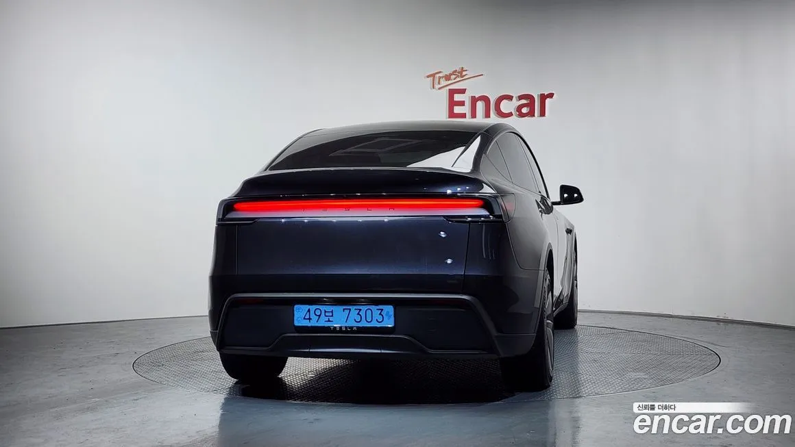 Tesla Model Y 2025 из KR, фото 2