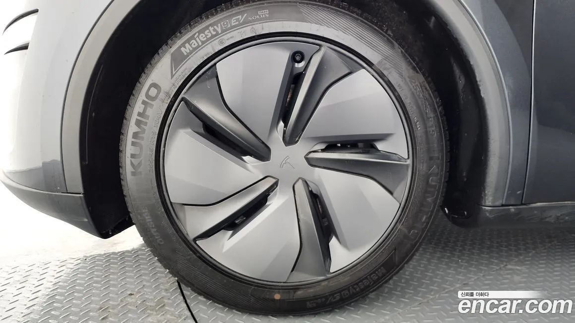 Tesla Model Y 2025 из KR, фото 5