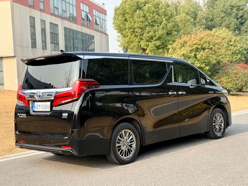 Toyota Alphard 2022 из CN, фото 10