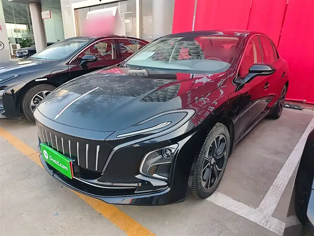 Hongqi E-QM5 2024 из CN, фото 2