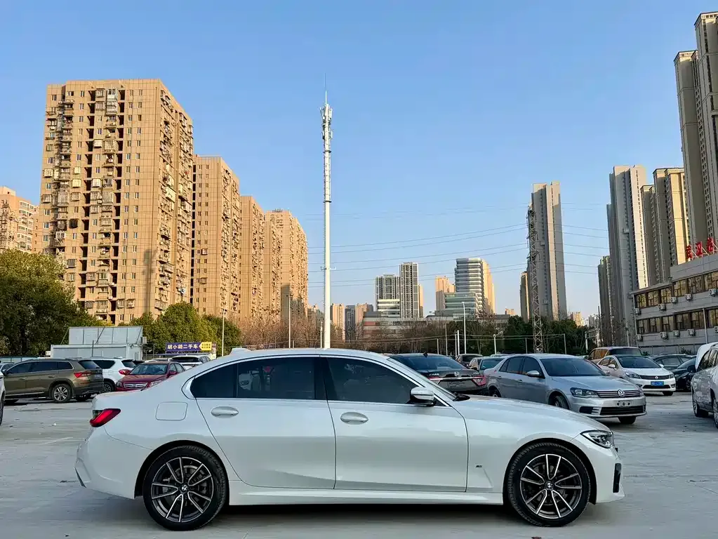 BMW 3 Series 2021 из CN, фото 8