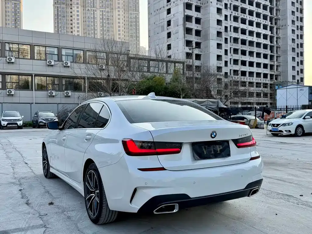 BMW 3 Series 2021 из CN, фото 2