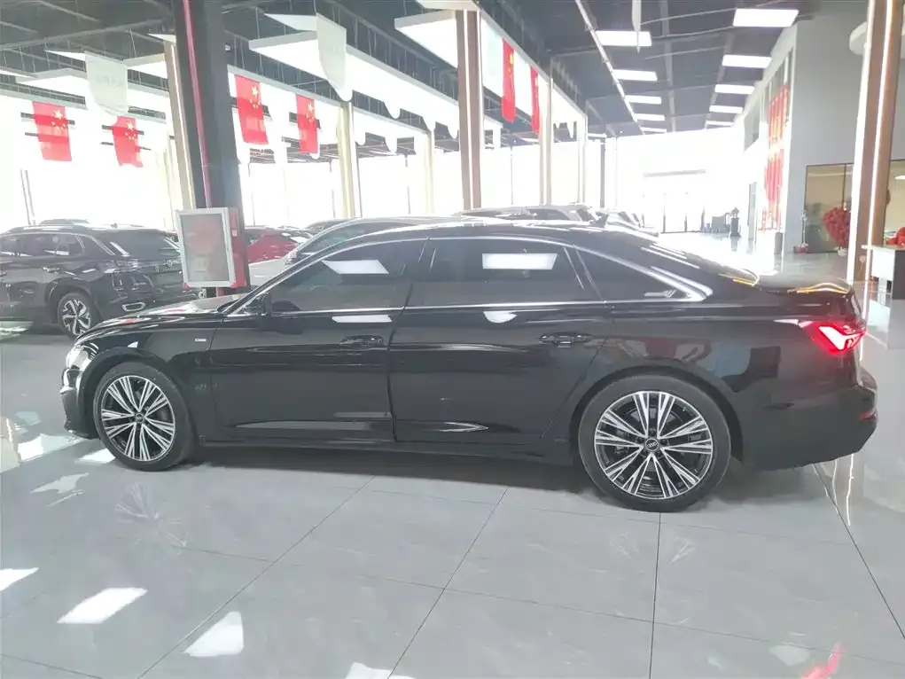 Audi A6L 2022 из CN, фото 6