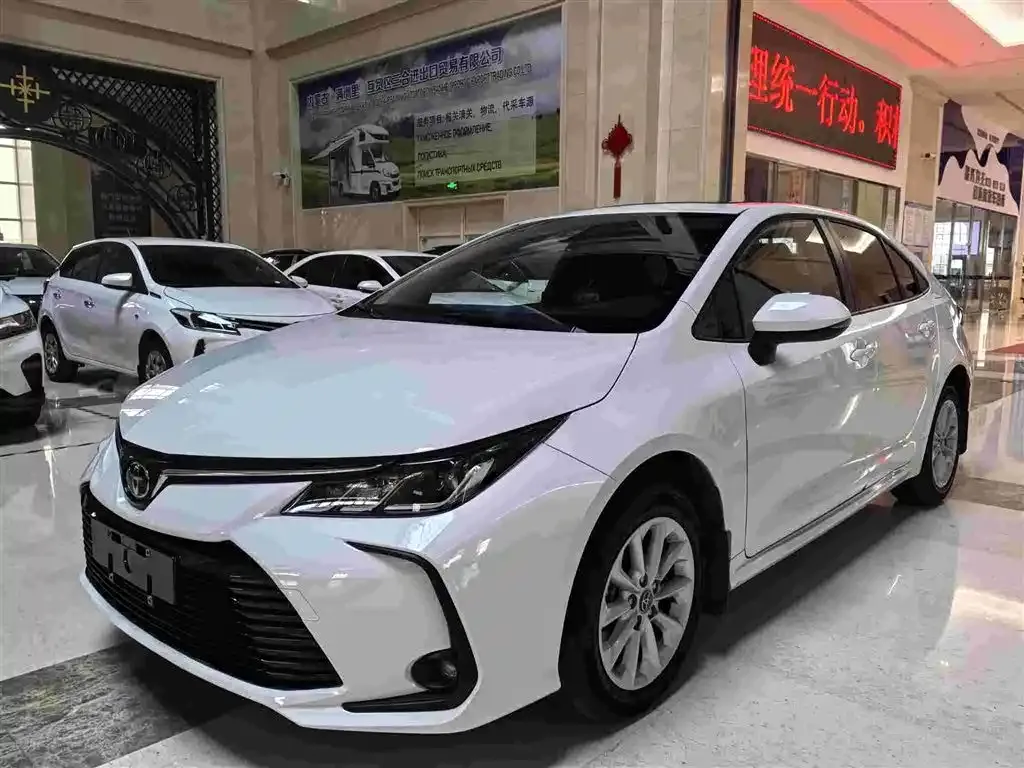 Toyota Corolla 2023 из CN, фото 1