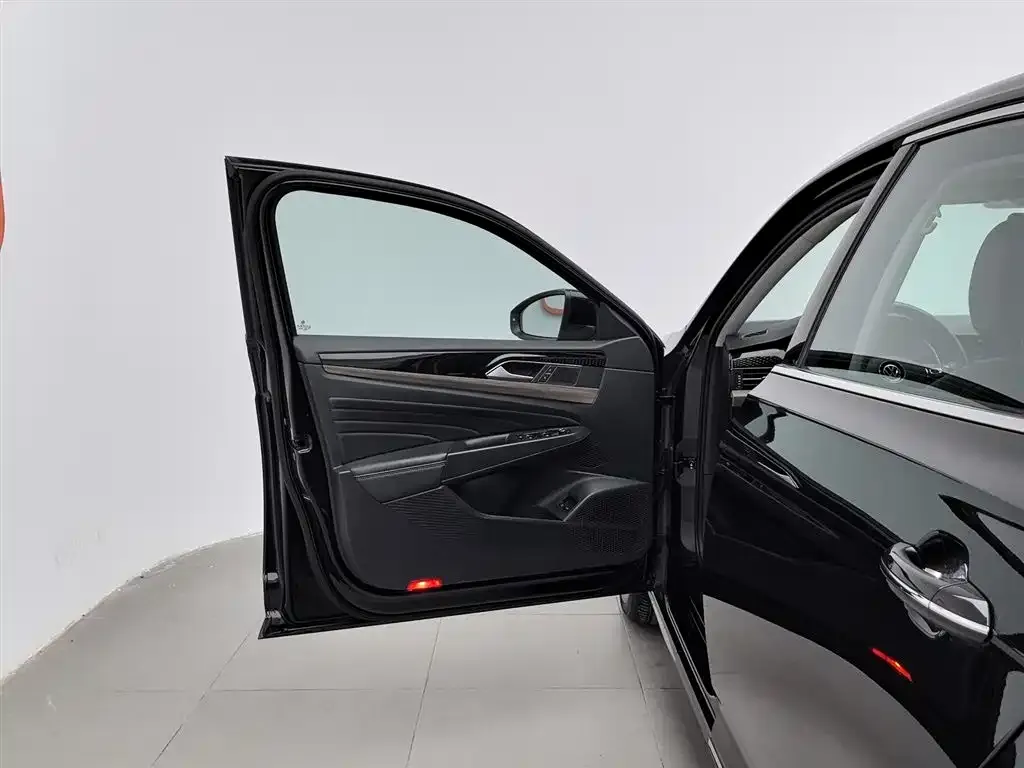 Volkswagen Passat New Energy 2021 из CN, фото 9