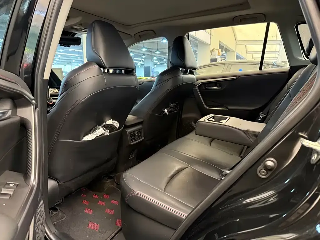 Toyota Wildlander New Energy 2021 из CN, фото 4