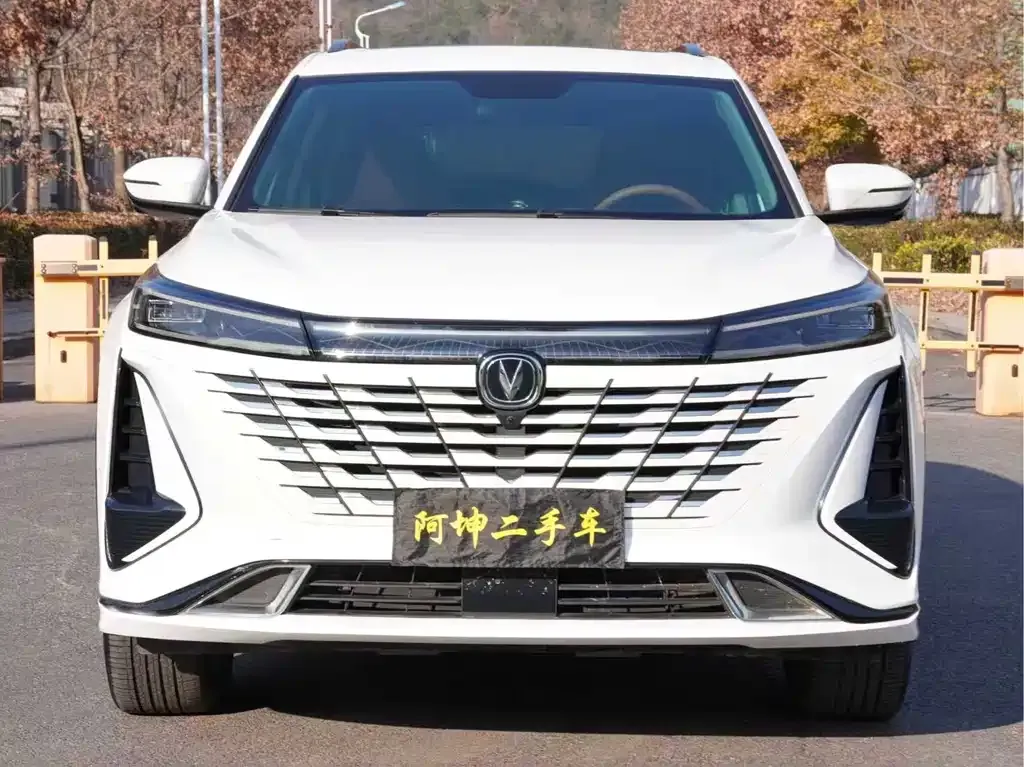 Changan CS75PLUS 2023 из CN, фото 2
