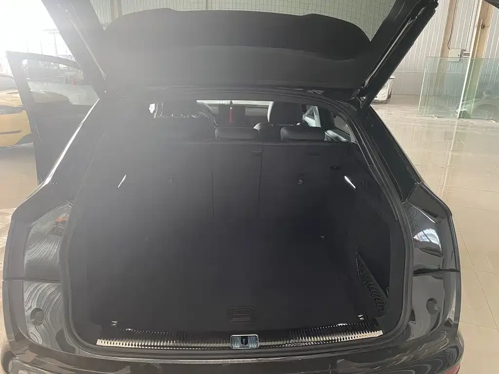 Audi Q5L Sportback 2023 из CN, фото 4